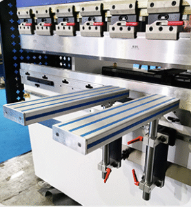 Manual compensation workbench