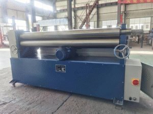 Macchina per la laminazione di piastre a 3 rulli